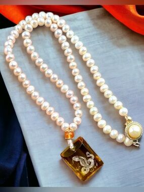 Vintage Faux Pearl & Reverse Carved Dragon Pendant Necklace